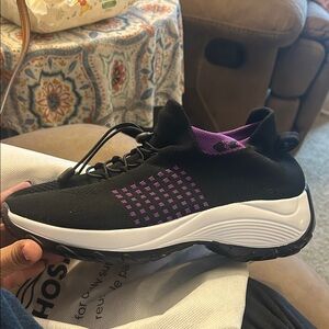 Stylish Black and Purple Women's Athletic Shoes